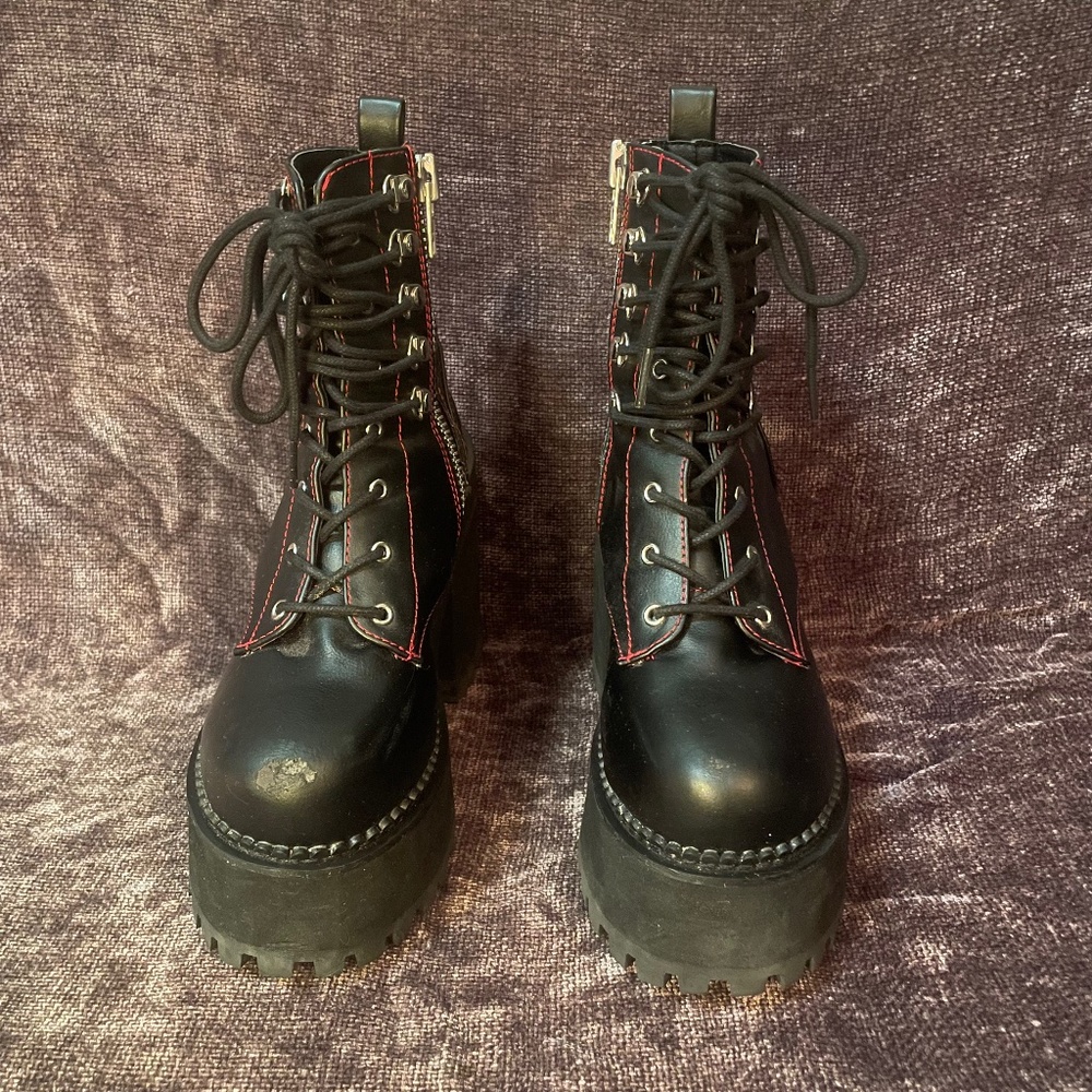 Demonia Assault-100 ankle boots